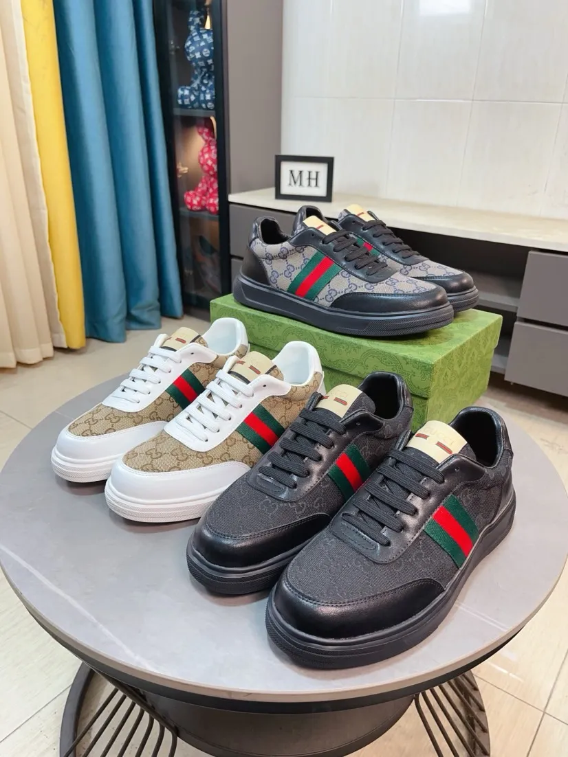 Men's shoes 💰400🌹🌹GUCCI [Gucci] New high-end brand of men's shoes, the latest fashionable casual men's shoes, trendy and versatile style, relaxed and sporty style, uppers imported from Italy, first-layer cowhide, genuine leather lining and ultra-fine workmanship. Original personalized fashionable rubber wear-resistant outsole, light and comfortable on the foot, size 38-44